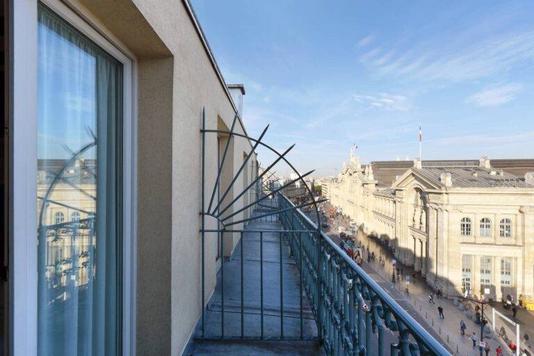Vue depuis le balcon sur la Gare du Nord